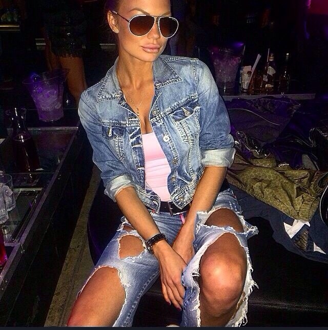 Здесь ты найдешь все, о чем мечтал. 💋
Мои услуги находятся на высшем уровне: классический секс, глубокий минет, куннилингус, стриптиз и многое другое. Я подарю тебе нежность и ласку, которые ты так давно искал.
Возможности меня удивить безграничны: ролевые игры, фетиш, легкая доминация. Я открыта для экспериментов и готова реализовать все твои фантазии.
Мои отзывы говорят сами за себя: гостей моего мира радуют мои нежные руки, умелый губки и завораживающий танец страсти.
Фото проверены и актуальны, не теряй время на поиски – лучшее уже здесь. Встретимся в моей уютной квартире, где тебя ждет атмосфера релакса и наслаждения. 💫💕
Хочешь расслабиться и забыть о всех проблемах? Тогда добро пожаловать в мир удовольствия со мной, твоей неповторимой индивидуалкой из Москвы. Обещаю, ты не пожалеешь! 💘👄 Наталия